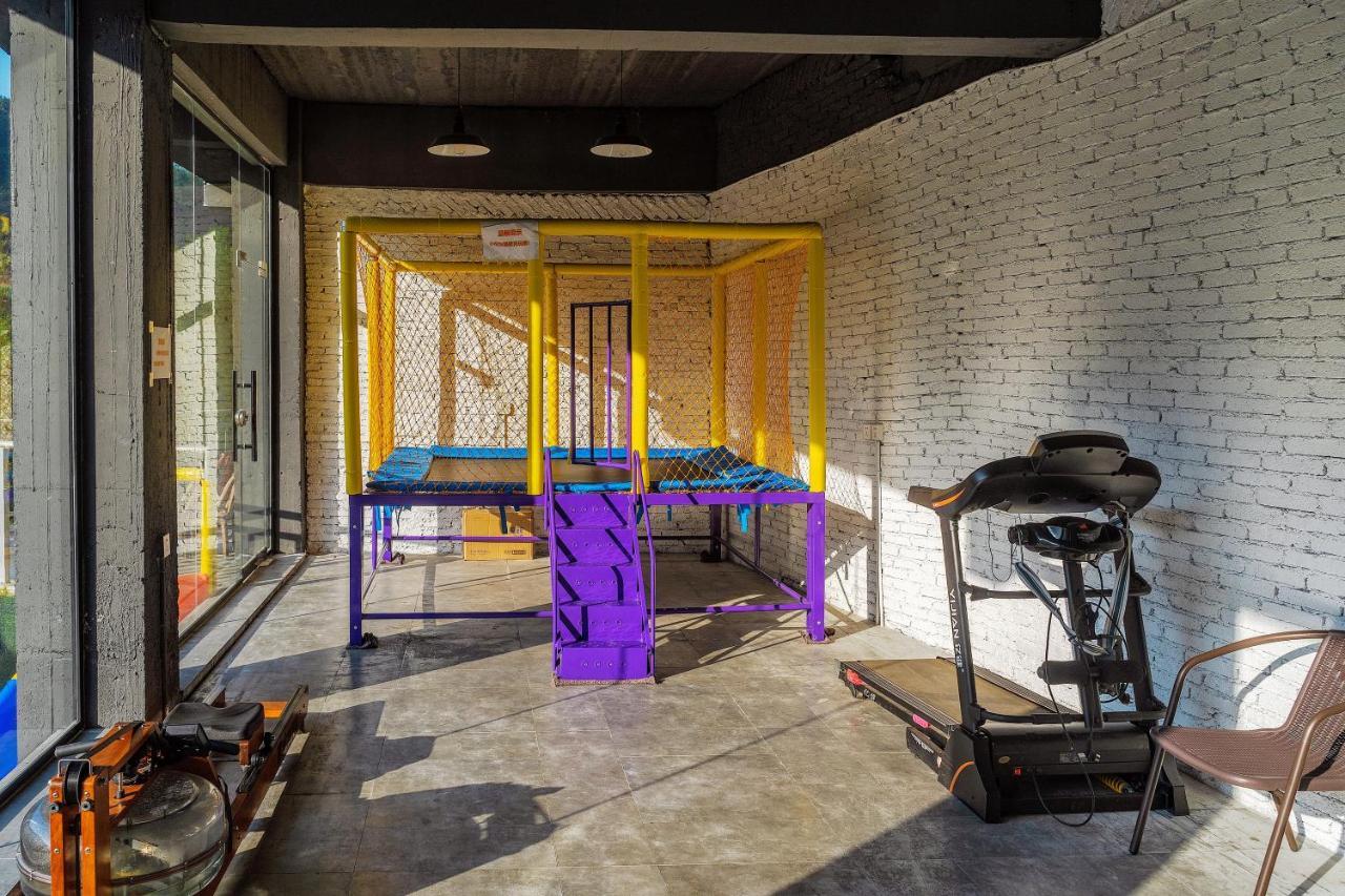 Whispering Mountains Boutique Hotel 張家界市 エクステリア 写真
